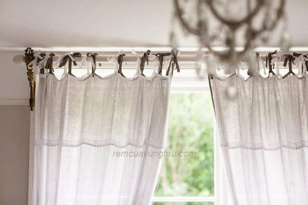 Rèm dây nơ thích hợp làm rèm cửa sổ, rèm tắm, rèm spa.